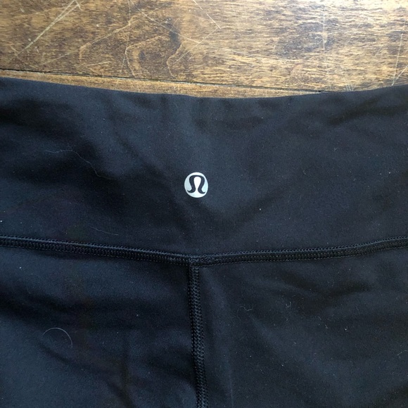 Lululemon Crops/Capri - Picture 3 of 3